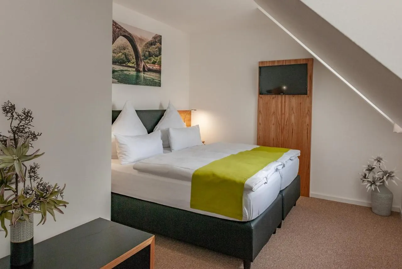 Hotel Drei Tannen contacts
