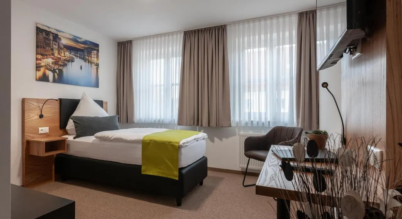 Hotel Drei Tannen Moosburg an der Isar 3*,